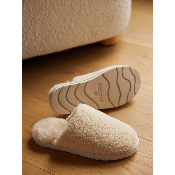 cozy earth Shoes - Womens Cozy Earth Puffy Sheep Slippers Natural Size 9